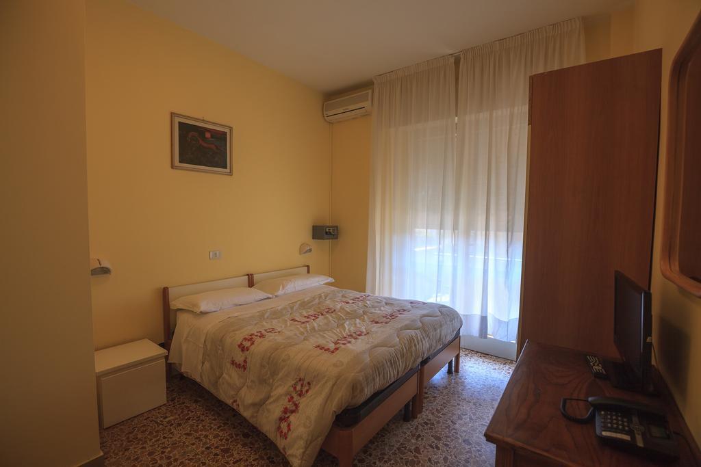 Hotel Il 9 Camaiore Exterior photo